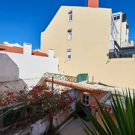 Apartamento Elegant Riverview In Historical *