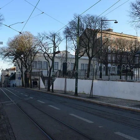 Elegant Riverview In Historical *