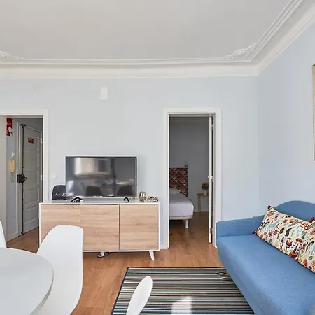 Appartamento Elegant Riverview In Historical