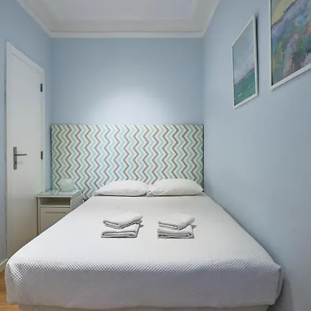 Elegant Riverview In Historical Lisbona