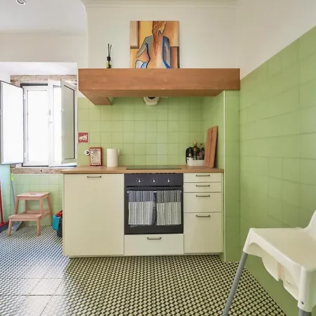 Elegant Riverview In Historical Lisbon