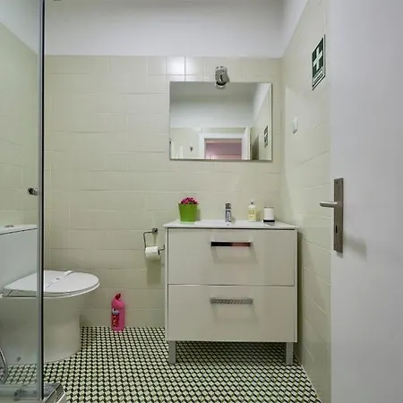 Elegant Riverview In Historical *